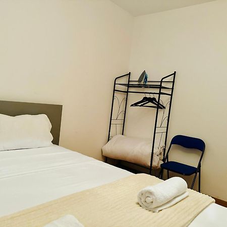 Pisos Familiares Barajas Apartman Madrid Kültér fotó